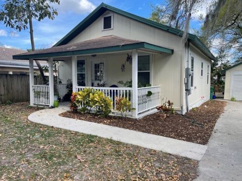 415 Frankfort Ave, Deland, FL 32724-3631