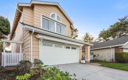 40 Pembroke Ct, Princeton By The Sea, CA 94019-2267