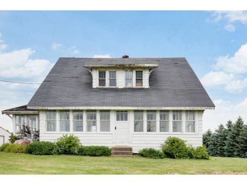 2283 60th Ave, East Farmington, WI 54020-4505