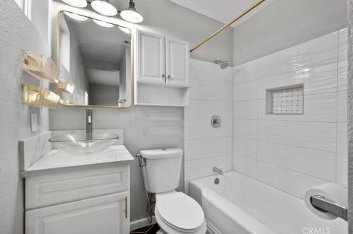 6188 Palm Ave, Riverside CA  92506-2022 exterior