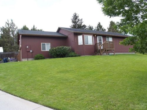 3414 Salmon Ave, Eagle Crest, OR 97756-7882