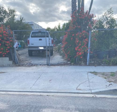 6058 Craner Ave, North Hollywood, CA 91606-4903