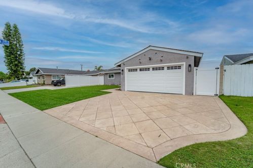 6585 Yosemite Dr, Buena Park, CA 90620-4247