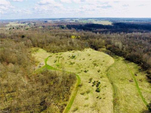 21445 Alliance Sebring Rd, Alliance OH  44601-9203 exterior