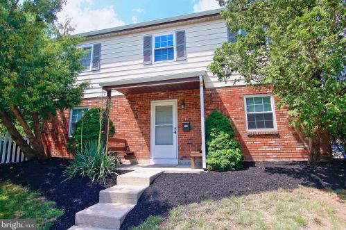 210 Lexington Rd, Collegeville, PA 19473-1204