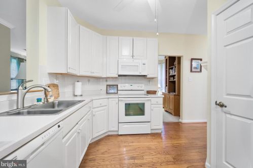 32 Fox Run, Glen Mills PA  19342-2214 exterior