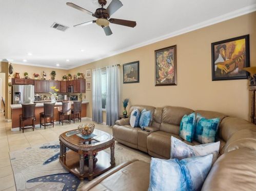 1807 Berkshire Cir, Vero Beach, FL 32968-6720