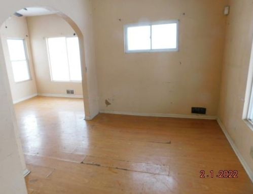6327 Calumet Ave, Hammond, IN 46324-1205