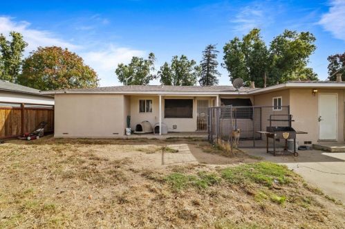 1609 Stetson Ave, Modesto CA  95350-4024 exterior