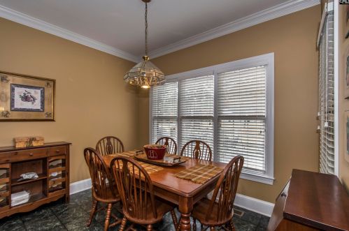 140 Clubhouse Dr, Cayce-West Columbia SC 29172-2584 exterior