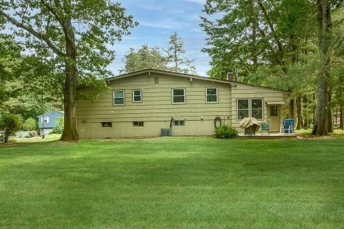 48 Harvard Ln, Wrentham, MA 02093-1008