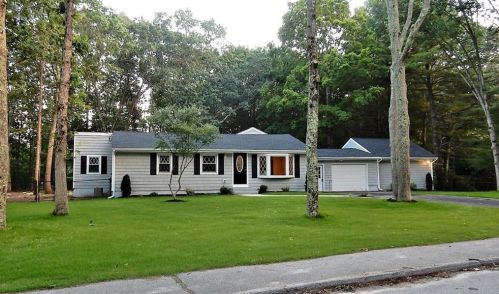 30 Highwood Dr, Coventry RI  02816-8209 exterior