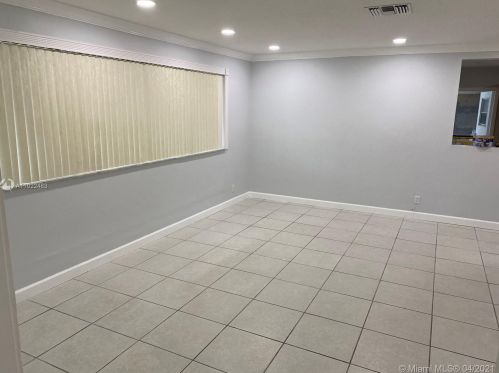 1007 46th Ave, Hollywood FL  33021-5319 exterior