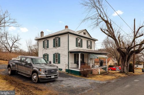 616 Branch St, Strasburg VA  22657-2024 exterior