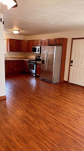 3713 Windslow Dr, Valpo IN  46383-7144 exterior