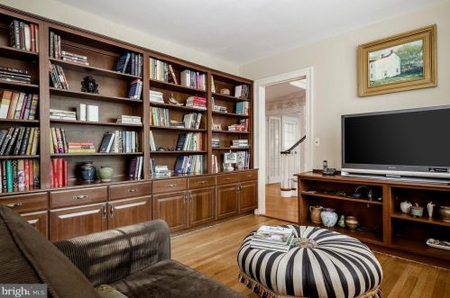 527 Tennis Ave, Prospectville PA 19002-6016 exterior