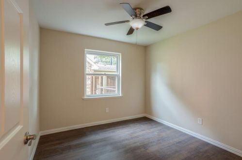 705 Kindred Ln, Richardson TX  75080-3112 exterior