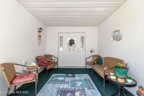 1402 Las Verdes Ct, Titusville, FL 32780-8732