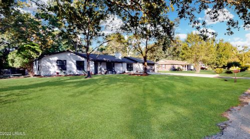 2220 Salem Dr, Beaufort, SC 29902-5224