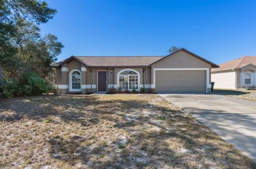 2896 Huron Dr, Deltona, FL 32738-1608
