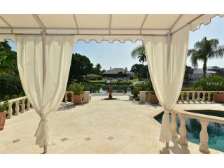 130 Polk Dr, Sarasota, FL 34236-1213