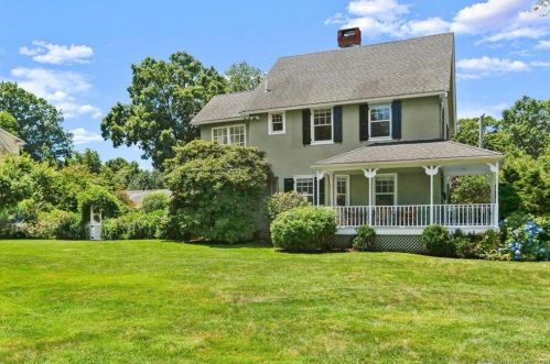 48 Ocean Dr, Stamford, CT 06902-8131