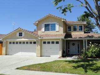 8113 6th St, Fresno, CA 93720-2178