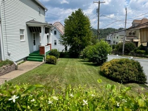 349 Isabella Ave, North Charleroi, PA 15022-2308
