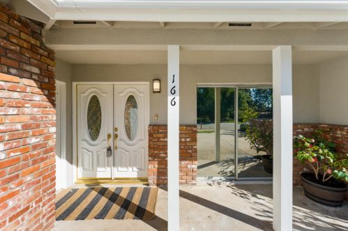 166 Placer Dr, Santa Barbara, CA 93117-1314
