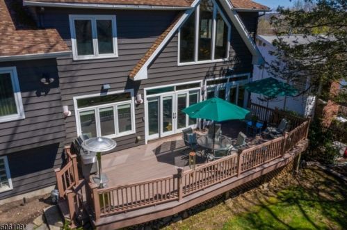 69 Fairway Ave, Verona NJ  07044-1010 exterior