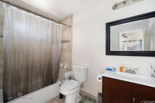 326 H St, Bakersfield CA 93304-7122 exterior