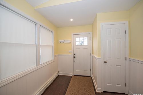 329 Park Ave, Babylon NY  11702-2024 exterior