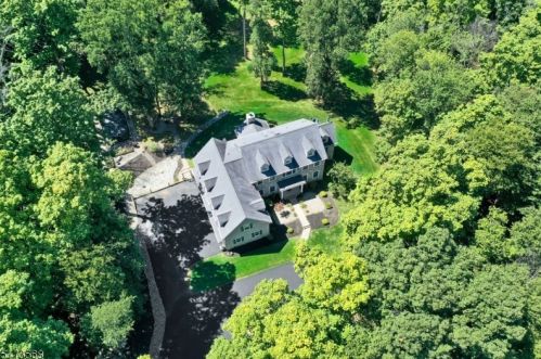 23 Woodland Heights Cir, Glen Gardner, NJ 08826-3149