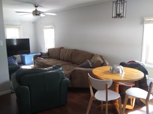 149 Pleasantville Rd, Pleasantville NY  10570-2707 exterior
