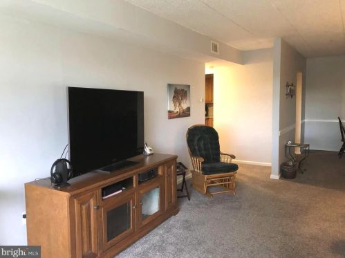 159 Riversedge Dr, Norristown, PA 19403-3730