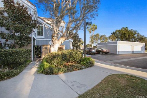 3631 Windspun Dr, Huntington Beach, CA 92649-2017