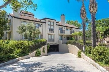 24117 Del Monte Dr, Santa Clarita CA  91355-3872 exterior