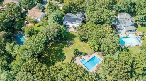 25 Arbor Field Way, Lake Grove, NY 11755-1833