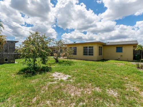 7891 11th St, Hollywood FL 33024-5148 exterior