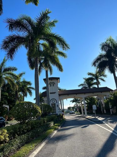 4199 Napoli Lake Dr, West Palm Beach FL  33410-7508 exterior