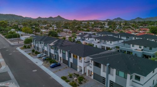 3128 Cheryl Dr, Phoenix AZ 85028-2329 exterior