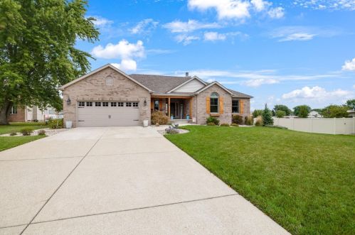8407 Heron Lake Rd, Dyer, IN 46373-8956