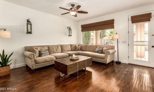 1181 Pony Ct, Gilbert, AZ 85295-5420