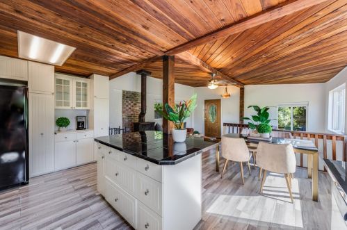17944 Madrone Dr, Los Gatos CA  95033-8955 exterior