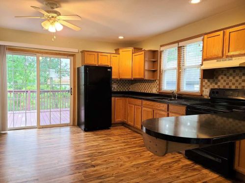 628 Edgewater St, Portage, WI 53901-2317