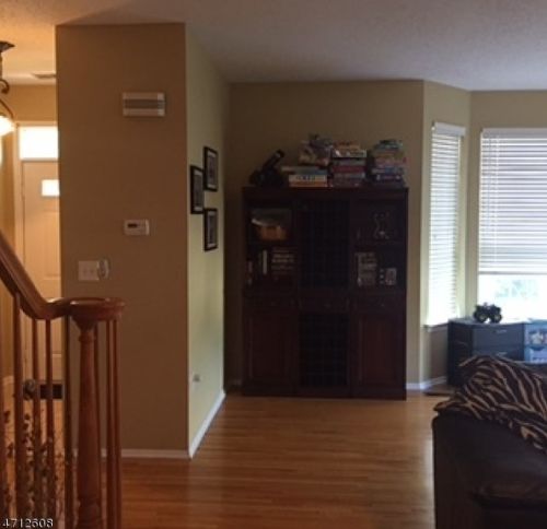 15 Timothy Ct, Morristown NJ  07960-2761 exterior