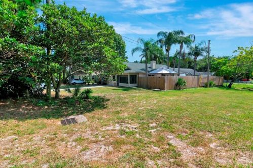 1300 14th St, Palm Harbor, FL 34683-4103