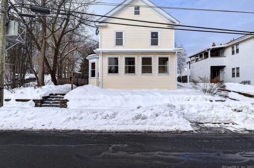 132 Liberty St, Southington, CT 06489-4521
