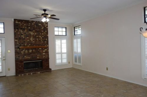 989 Downey Dr, Lewisville TX  75067-7435 exterior