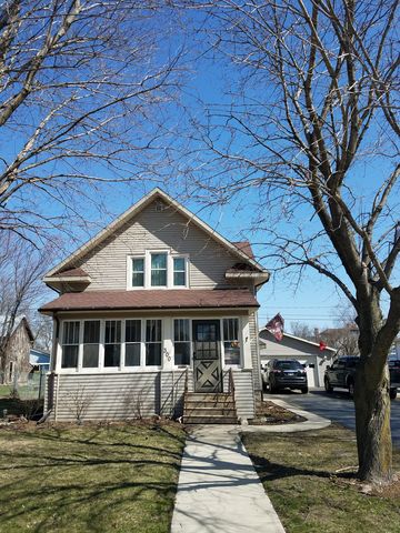 300 Main St, Waupun WI  53963-2020 exterior